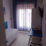 伊利亚尼酒店