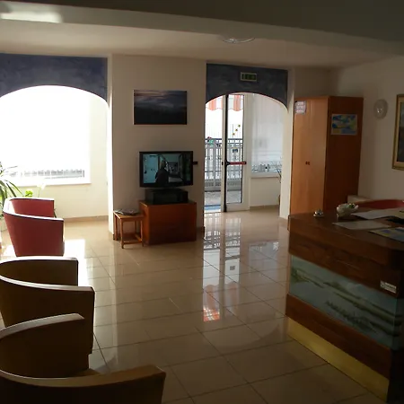 Hotel Eliani 3*