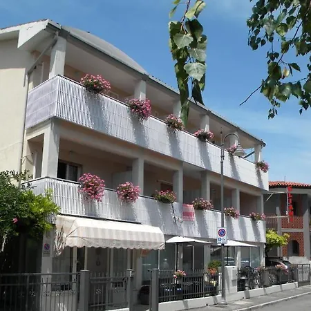Hotel Eliani 3* Grado